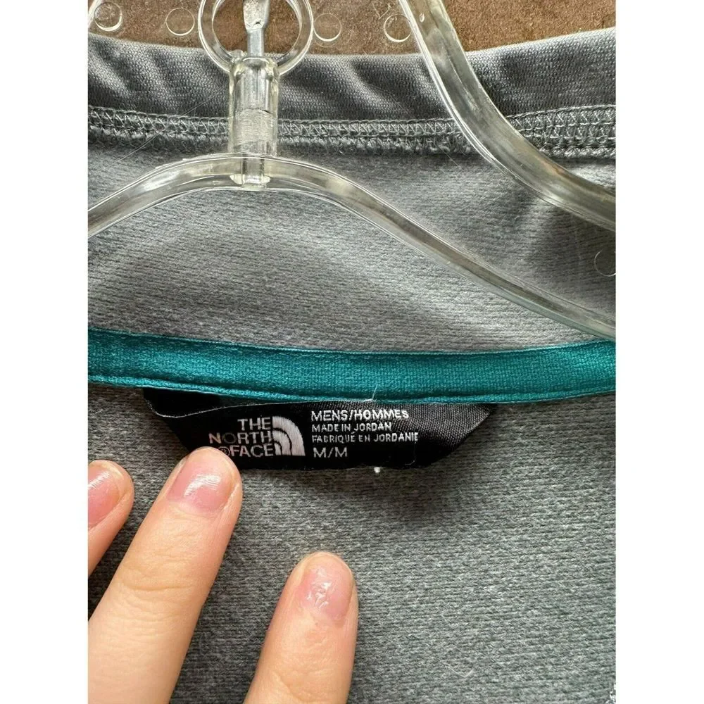 The North Face Men's 1/4 Zip Sweater Size‎ Medium
